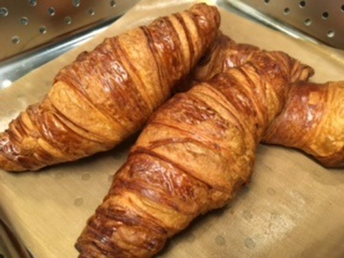 焼きたてクロワッサン