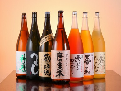 確かな目で選んだお酒を豊富に取り揃え