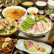 ※コース料理の価格は税込価格となっております。
※【要予約】4名様より承ります。前日までにご予約下さい。
※当日キャンセルは、料理分のみキャンセル料を頂きます。
※基本、退席時間は飲み放題の時間でお願い致します。