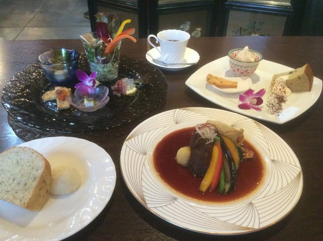 地方の味を楽しめる