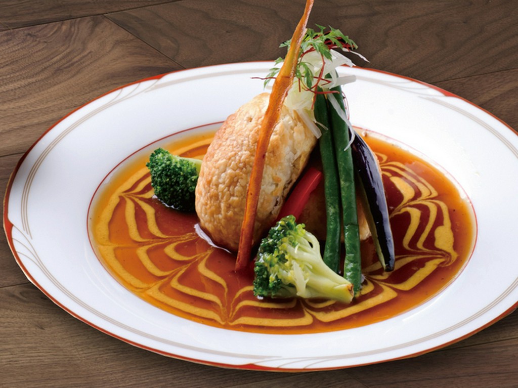 豚の角煮パイ包み焼き　NY仕立て