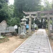 1200年前に隕石が落ちた場所と言われており、穴場のパワースポット。映画『君の名は』の舞台と噂があります