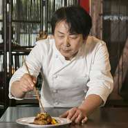 お帰りになる時に「ごちそうさま。ありがとうございました」と挨拶してくださいます。時には家で採れたものを持ってきてくださることも。そんな時はその食材を使って何をつくろうかと考えるのも楽しくなります。