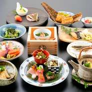 信州の春を十分に感じて頂けるお食事をご用意しております。
大切な方との時間に春の彩を添えて・・・
