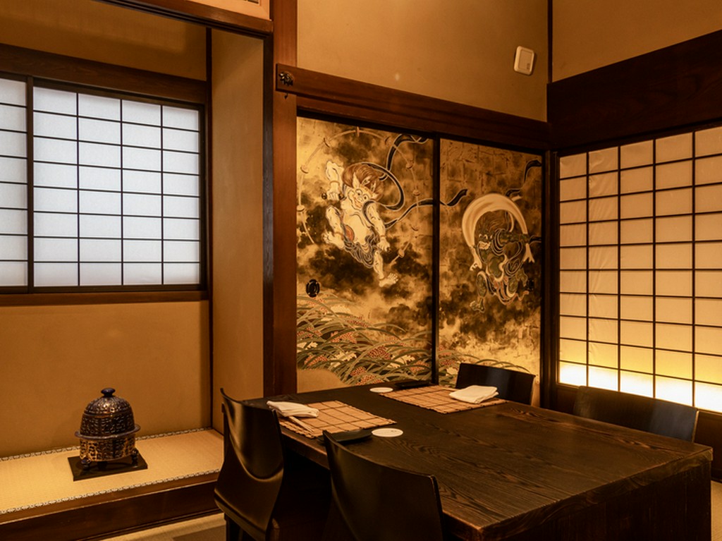 美しい日本の芸術品を堪能しながら、優雅な時間を過ごせます