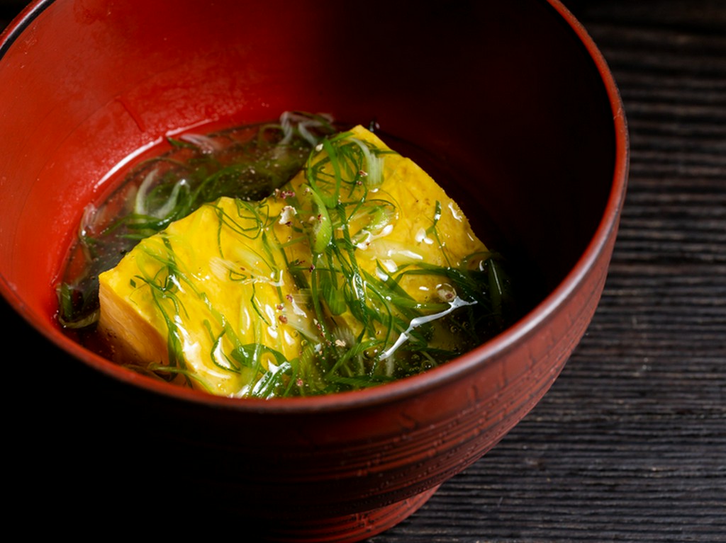 焚合『軍鶏の卵の出し巻、九条葱餡掛け』