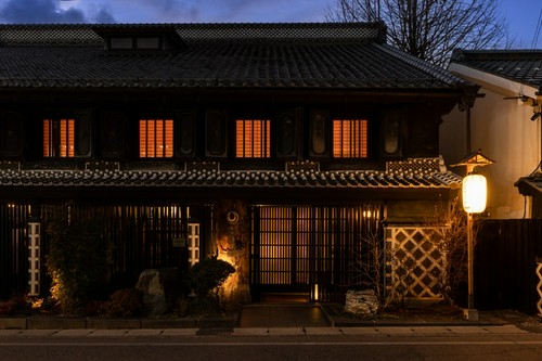 明治中期に建てられた【光屋】の母屋を活かした格式ある日本料理