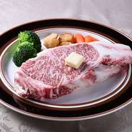 黒毛和牛ステーキ
サラダ　ライス又はパン　デザート　コーヒー
