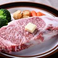 黒毛和牛を使ったステーキコースです。
