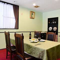 お子様連れでも気兼ねなく利用できる個室をご用意