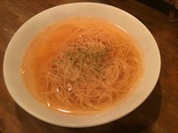今から35年前には日本全国スープスパゲティブーム。食品会社こぞってスープスパゲティの素を開発して店頭に並べるほど。当時前から日本に7台しか無いと言われてたパスタマシンを駆使して生麺を自家製で作ってました