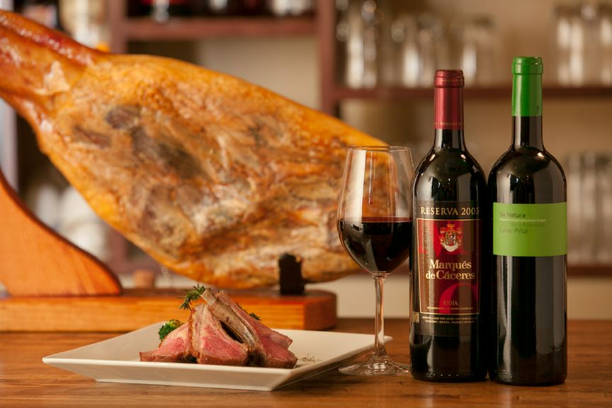 スペイン料理には、やっぱりスペイン産のワインが一番!