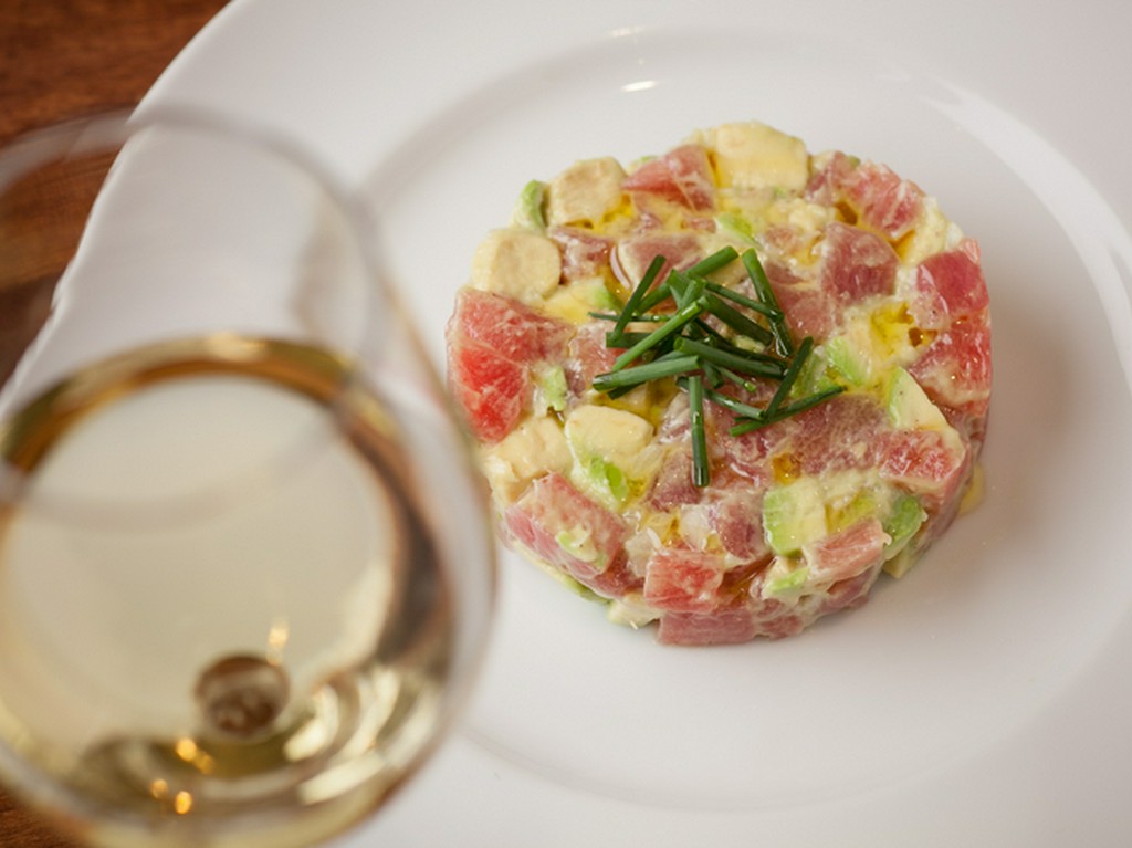 ワインにぴったりのお料理をご用意しております