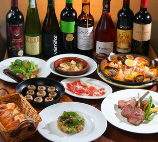 スペイン産にこだわったサフランなどの香辛料やワイン、ビール