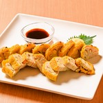 馬刺しと同じく有名熊本名物。熊本直送の湊醤油マヨネーズでマイルドに。