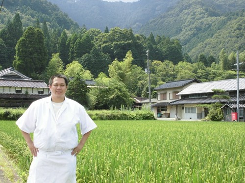 仕入れにまでこだわった新鮮な食材を使用しています