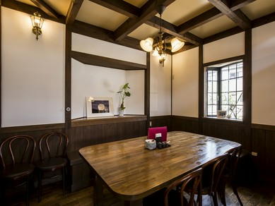 お子様連れのファミリーにおすすめの、小ぢんまりした個室