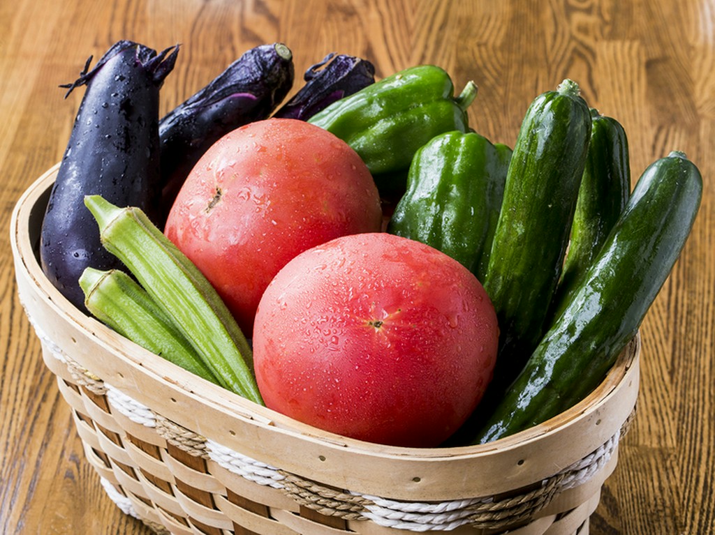 自家製野菜、安心・安全な駒ヶ岳山麓豚など、地元食材を地産地消