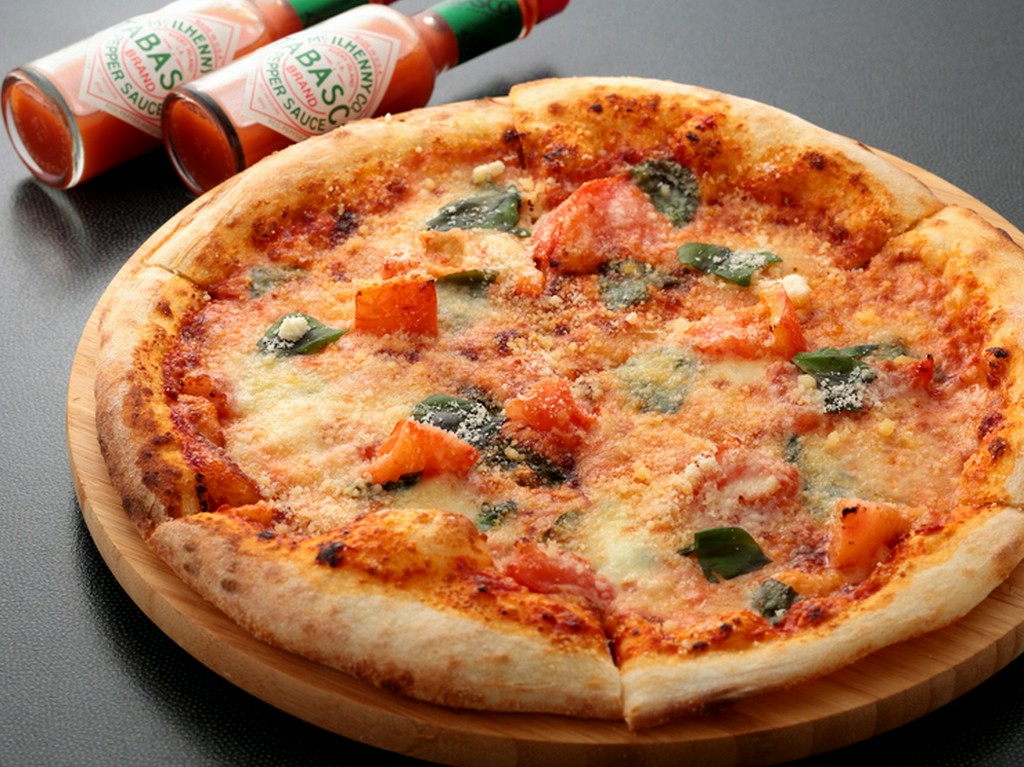 手打ちビザ生地がもちもち、チーズたっぷりの『マルゲリータ』