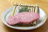 背肉（ロイン）の腰の辺りの部分です。