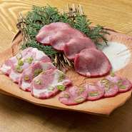 上塩タン、ネギ塩タン、ネギ塩タンカルビ　各4枚