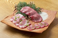 上塩タン、ネギ塩タン、ネギ塩タンカルビ 各4枚