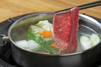 特選サーロインしゃぶしゃぶ 4枚(140g)9,000円 /シャトーブリアンしゃぶしゃぶ 4枚(100g)12,000円