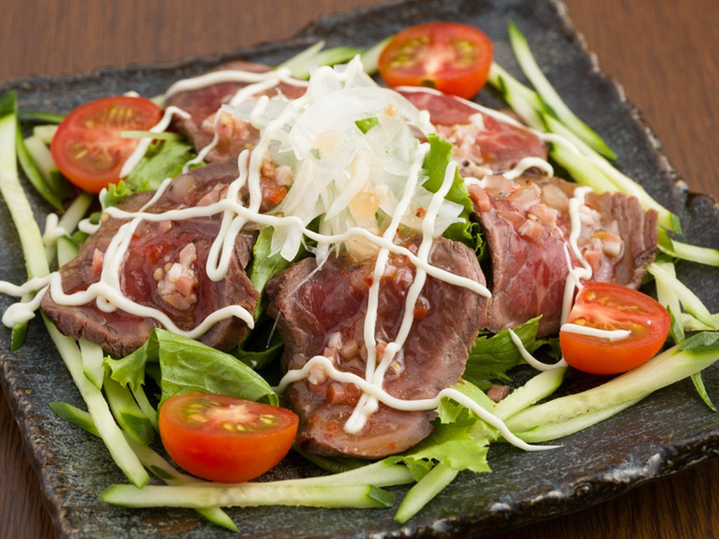 和牛のカルパッチョサラダ風