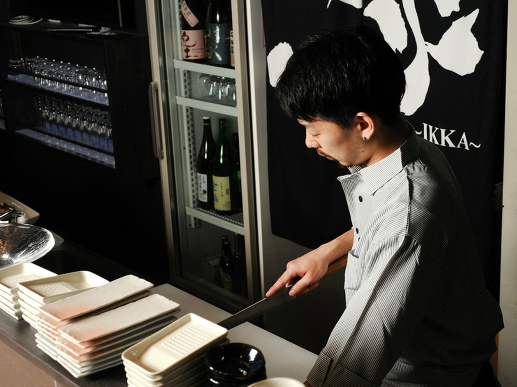 ゆったり楽しい時を過ごせる、地元に愛される店をめざしてます