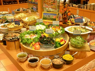 お子様にも安心してたくさん食べてもらえる、身体に優しい味の『ランチビュッフェ』が楽しめます