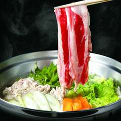 40種類の料理やデザートにプラスして、ディナータイムはしゃぶしゃぶもビュッフェに含まれます