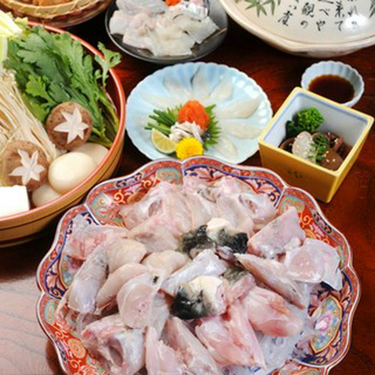 至福の味わい、3種の皮しゃぶ付き『てっちりコース』 