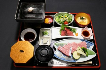 近江牛特選サーロインステーキ御膳