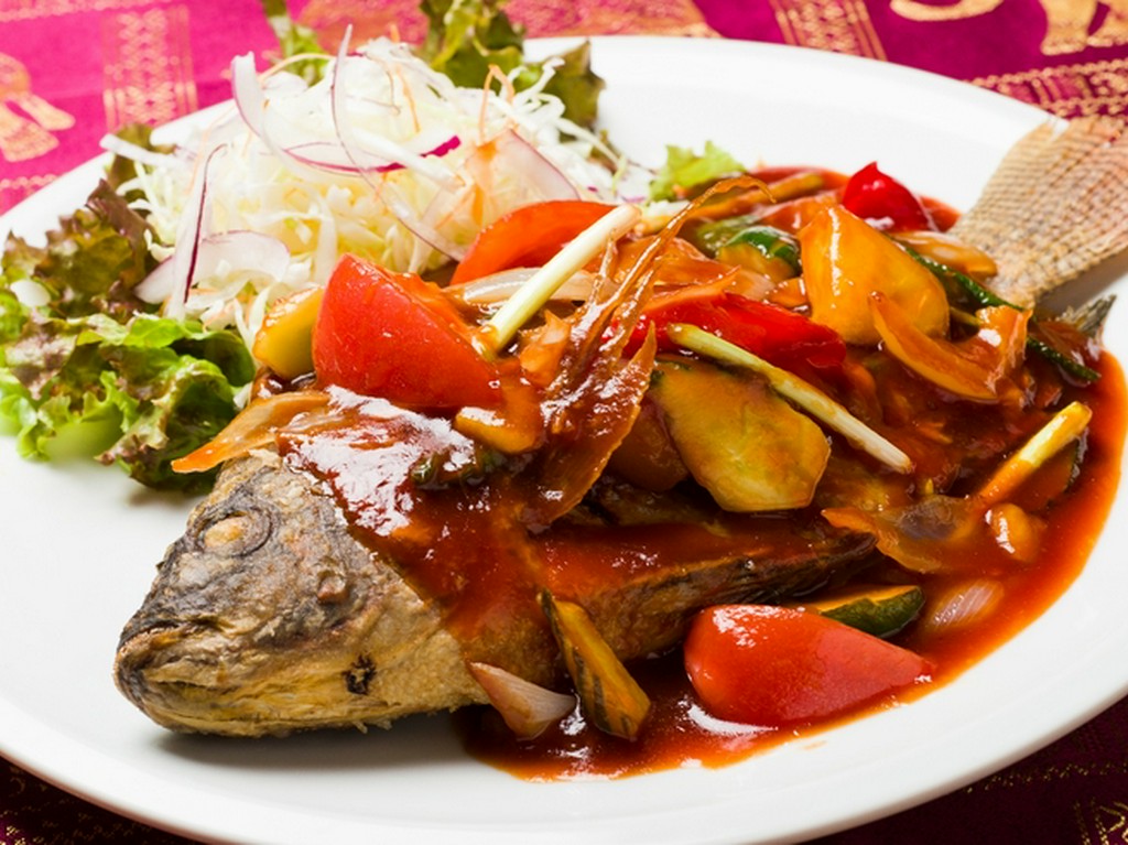 野菜もたっぷりとれるタイ料理。ヘルシー志向の方にも好評です