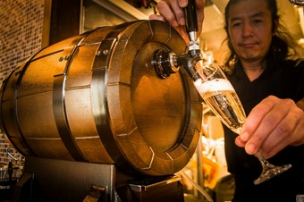 バースタイルでも楽しめる本格タイ料理。デートにもオススメ