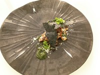 バジルとモッツァレラのソース 竹炭
※+¥1,500で夜の「仔羊アッスロースト」に変更出来ます。(前日までの要予約)