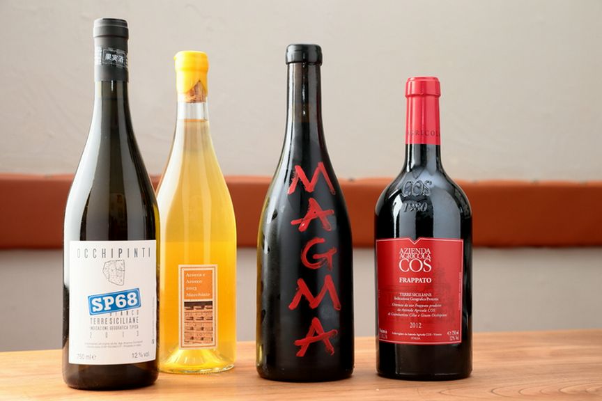 料理同様、ワインもゲストとの何気ない会話からチョイス