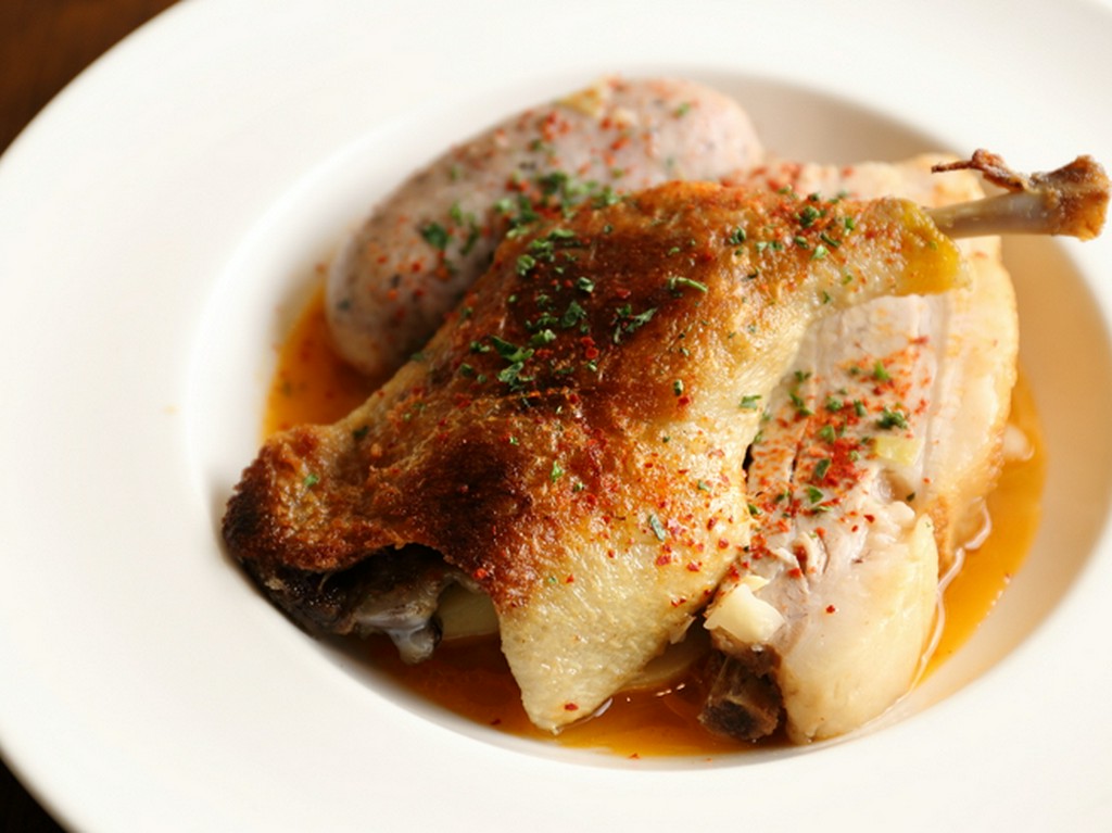 大ボリュームは当たり前『自家製　シャラン産鴨もも肉のコンフィ』