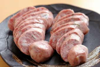 カラダにもやさしい『行者にんにく入り　ラムソーセージ』