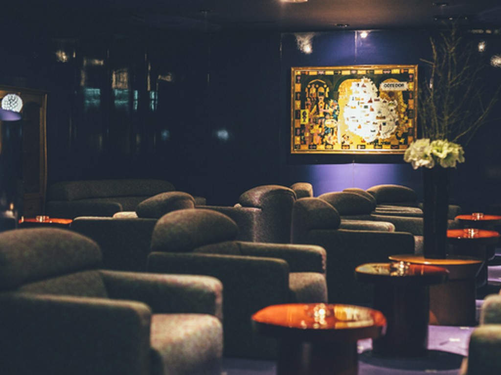 食後もゆったりできるウエイティングスペース