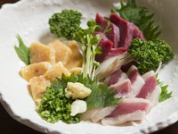 料理長のつながりで仕入れた、鮮度抜群の『熊本直送　馬刺し3種盛り』