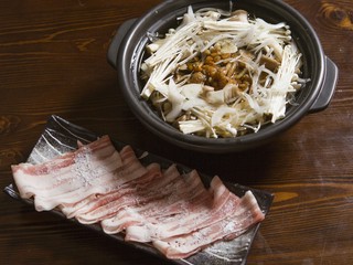 豚と茸の辛鍋