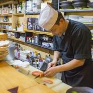 こだわりが持たないというのがこだわりで、何よりお客さんの喜んでもらうことを最優先に考えています。オープンな雰囲気のお店なので、色々な人に来てもらって、食事を楽しんでもらいたいです。