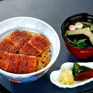 ＜うなぎの量：3切れ　ごはんの量：200g＞吸物を肝吸か味噌汁に変更して　3,400円／季節のミニサラダとセットで　3,650円／茶碗蒸しとセットで　3,670円／海老と野菜天ぷらとセットで　3,770円