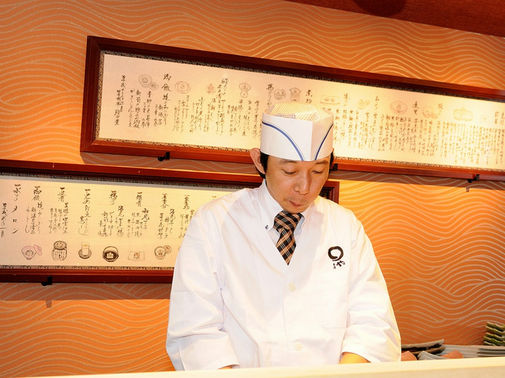 食中と食後でお茶をわける　食後は特別な深蒸し緑茶でさっぱりと