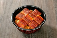 鰻の量：4切れ　ごはんの量：300g