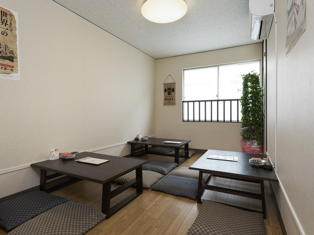 2階には、足が伸ばせてゆったりとくつろげる座敷席