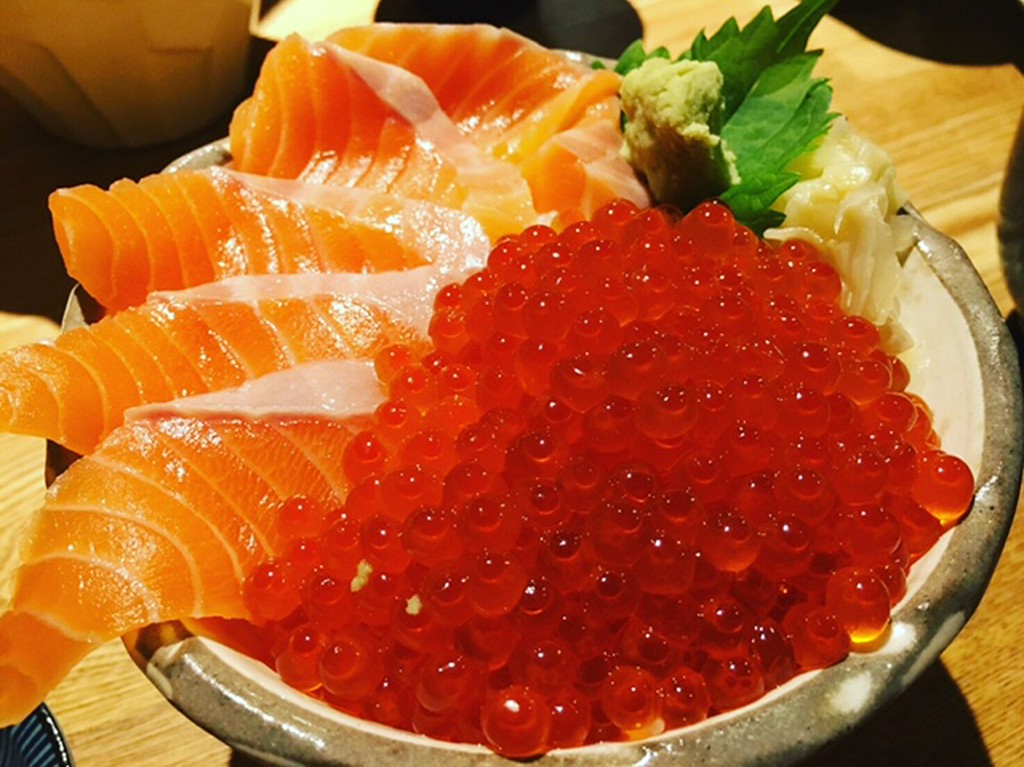 サーモンいくら丼