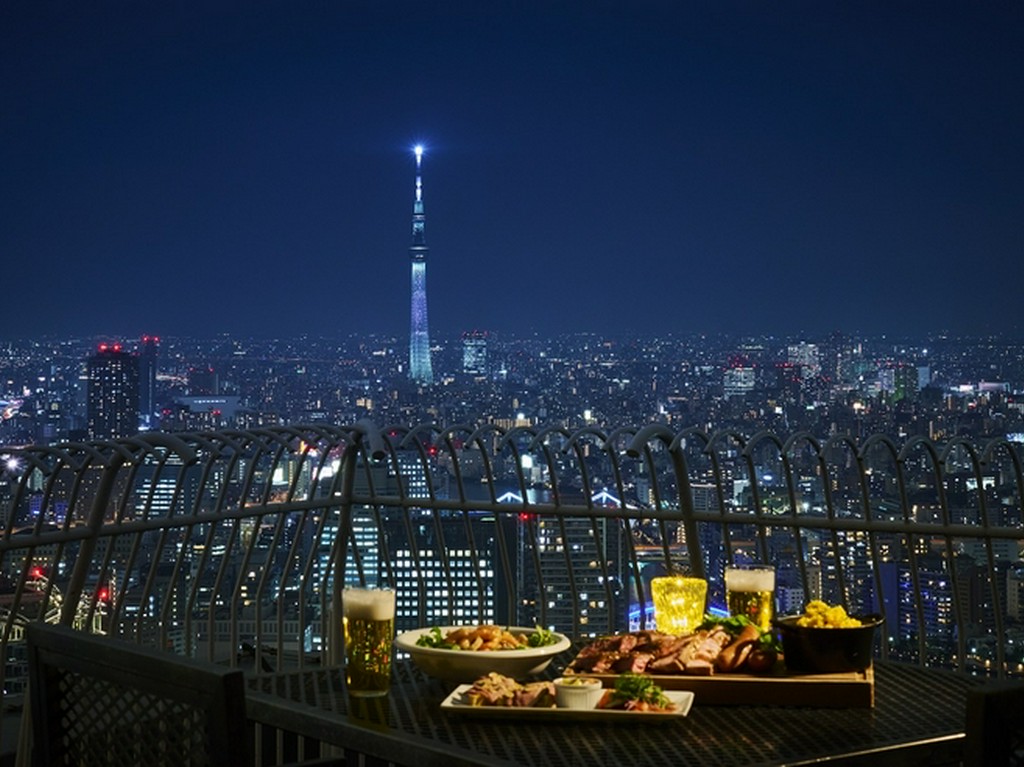 東京の夜景をこだわりの料理とともに。