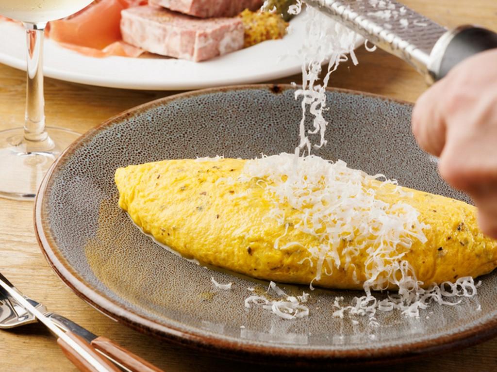 焼きたて黒トリュフオムレツ